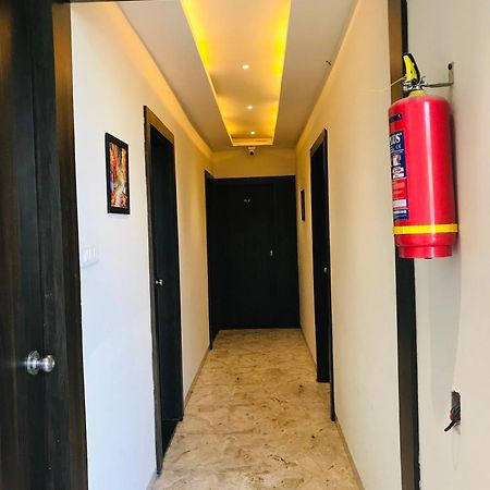 Hotel Divine Indore Bagian luar foto